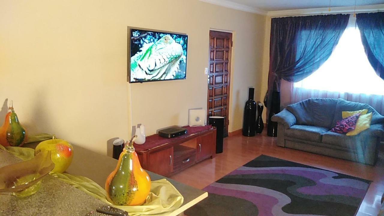 Cloud 9 Self Catering Accommodation สปริงส์ ภายนอก รูปภาพ